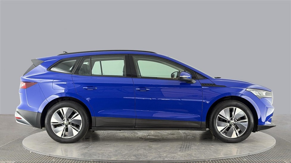 SKODA ENYAQ Image 6