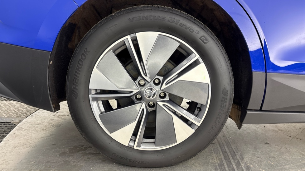 SKODA ENYAQ IV ESTATE 132kW 60 Suite 62kWh 5dr Auto [120kW]