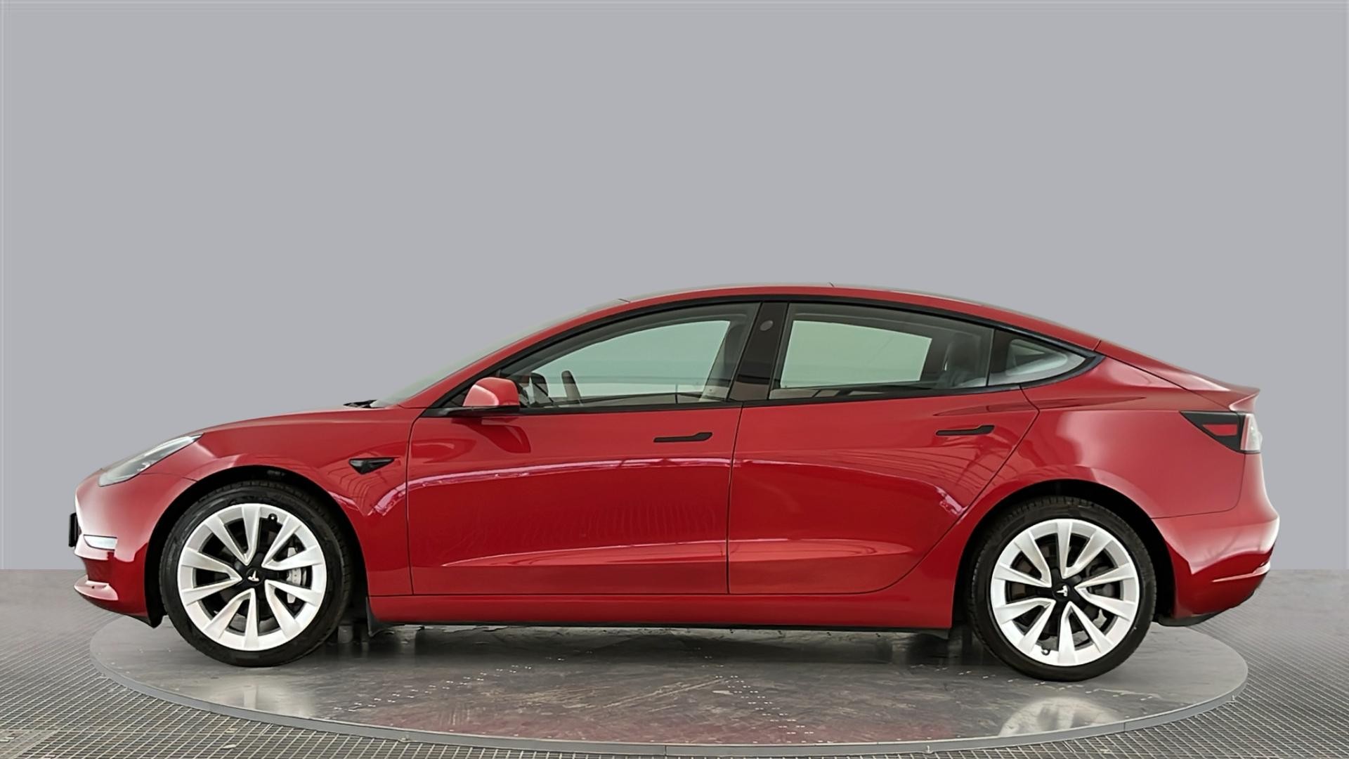 Long Range AWD 4dr Auto