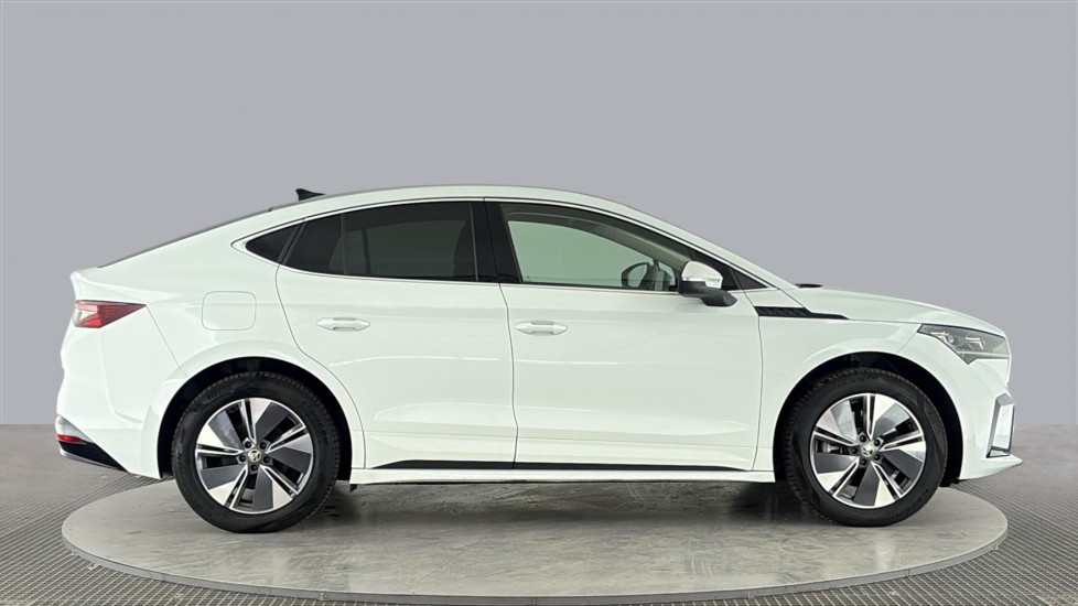 SKODA ENYAQ Image 6