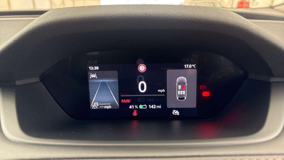 SKODA ENYAQ Image 13