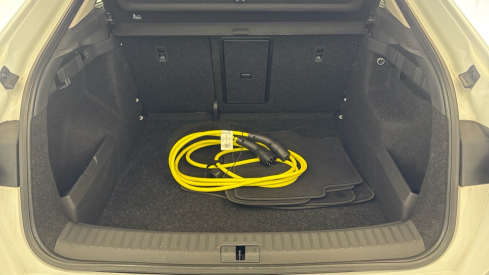 SKODA ENYAQ Image 15
