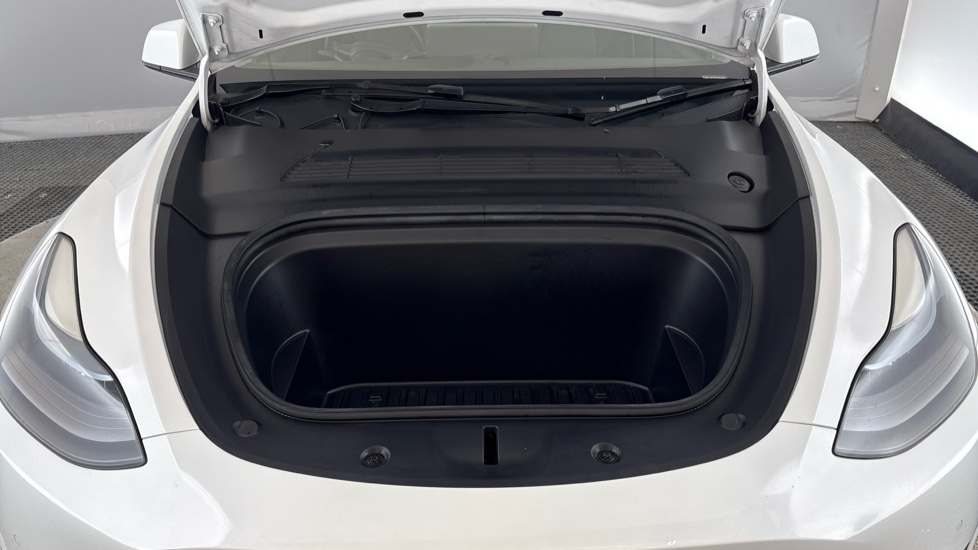 TESLA MODEL Y HATCHBACK Long Range AWD 5dr Auto