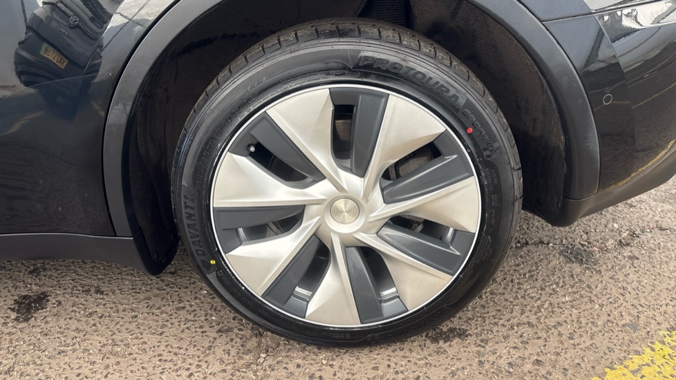 TESLA MODEL Y HATCHBACK Long Range AWD 5dr Auto