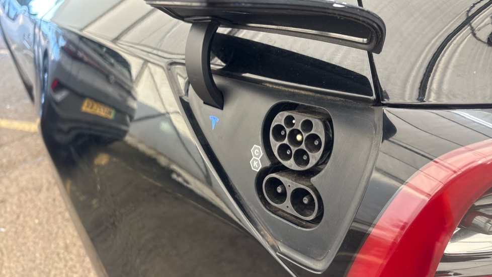 TESLA MODEL Y HATCHBACK Long Range AWD 5dr Auto