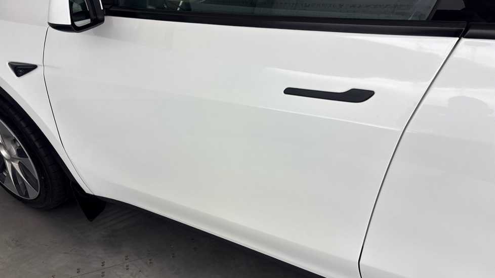 TESLA MODEL Y HATCHBACK Long Range AWD 5dr Auto
