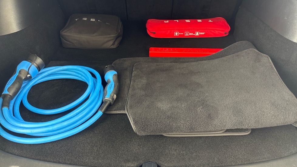 TESLA MODEL Y HATCHBACK Long Range AWD 5dr Auto