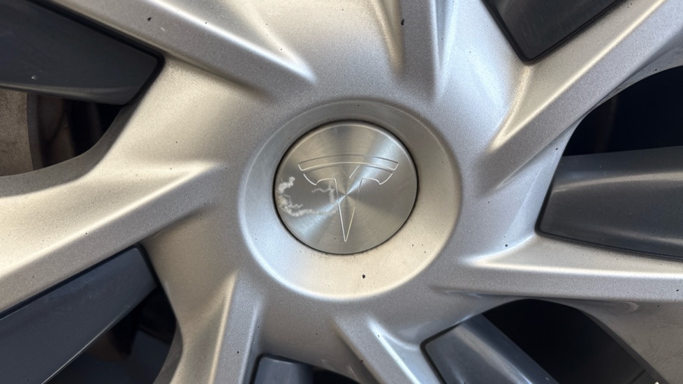TESLA MODEL Y corrosion