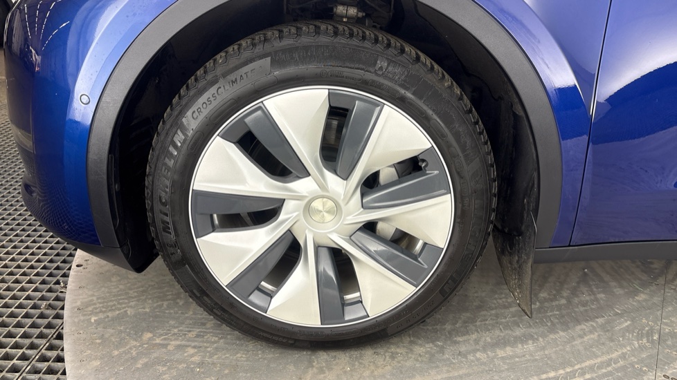 TESLA MODEL Y HATCHBACK Long Range AWD 5dr Auto