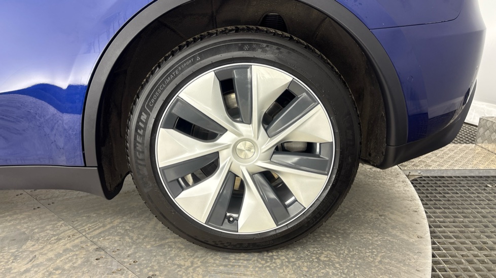 TESLA MODEL Y HATCHBACK Long Range AWD 5dr Auto