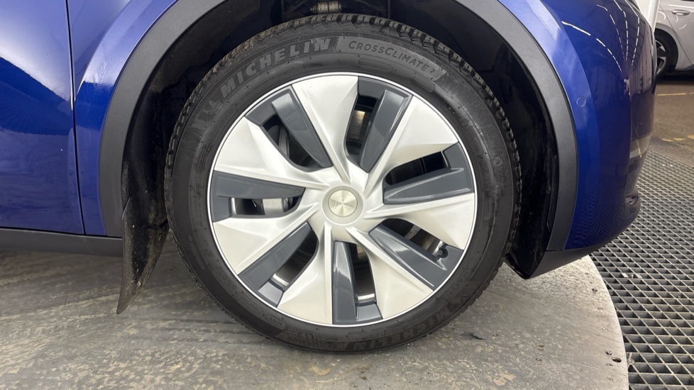 TESLA MODEL Y HATCHBACK Long Range AWD 5dr Auto