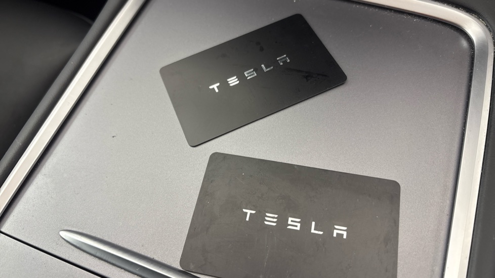 TESLA MODEL Y HATCHBACK Long Range AWD 5dr Auto