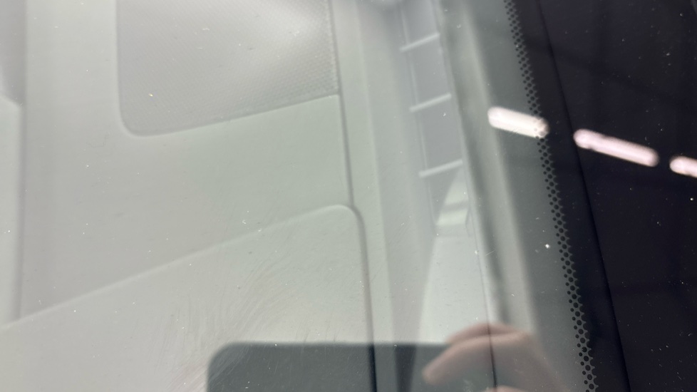 LEXUS UX chips