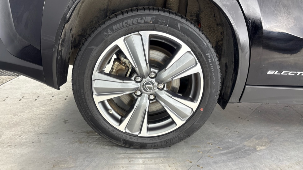 LEXUS UX Image 19