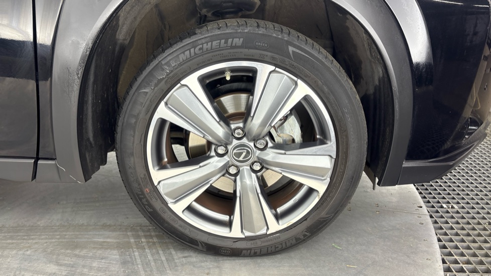 LEXUS UX Image 20