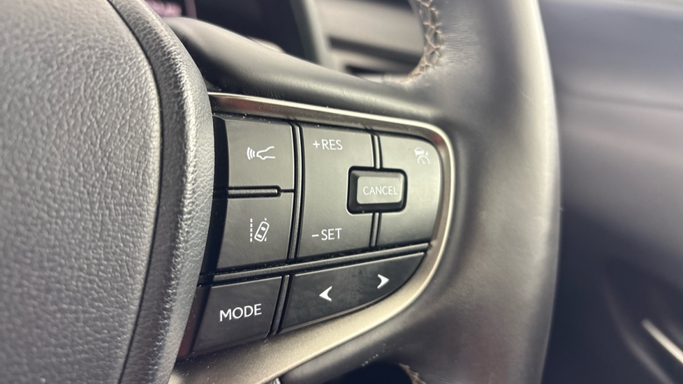 LEXUS UX cruise control