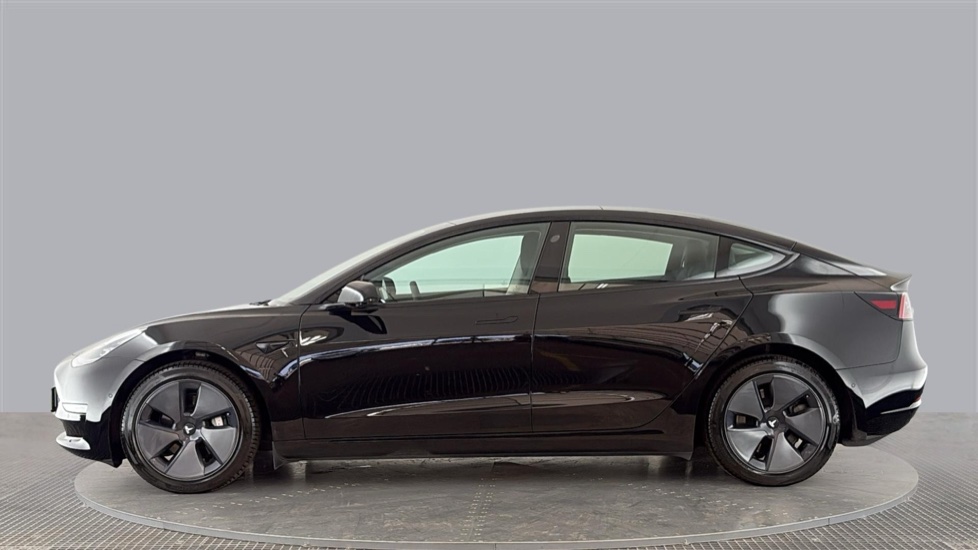 TESLA MODEL 3 Image 2