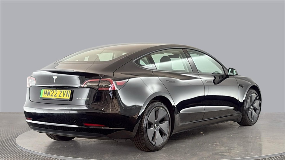TESLA MODEL 3 Image 5