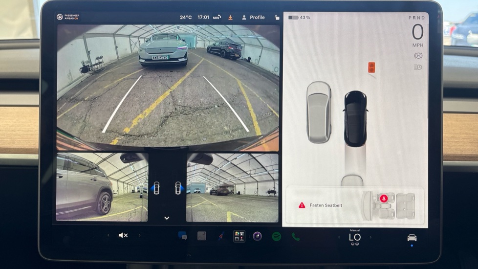 TESLA MODEL 3 Reverse camera
