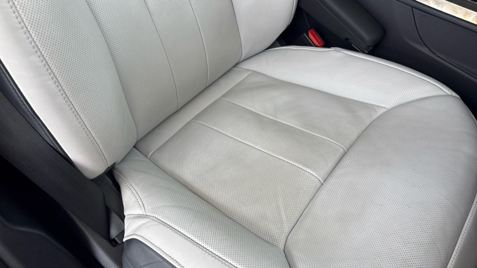 LAND ROVER RANGE ROVER SPORT Worn/stained