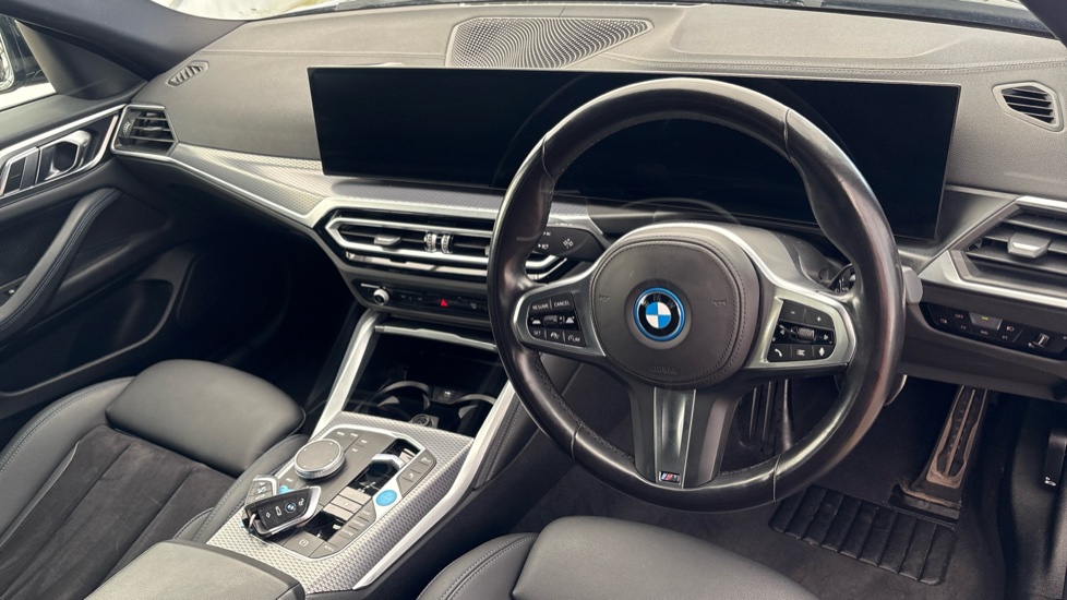 BMW I4 Image 9