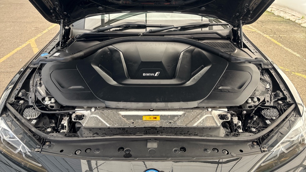 BMW I4 Image 16