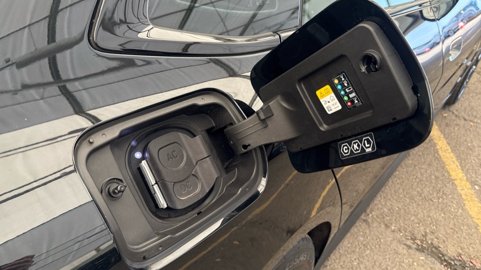 BMW I4 Image 21