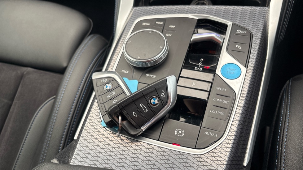 BMW I4 2 keys available