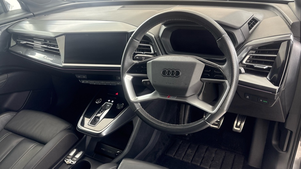 AUDI Q4 E-TRON ESTATE 210kW 45 82kWh S Line 5dr Auto [Leather]