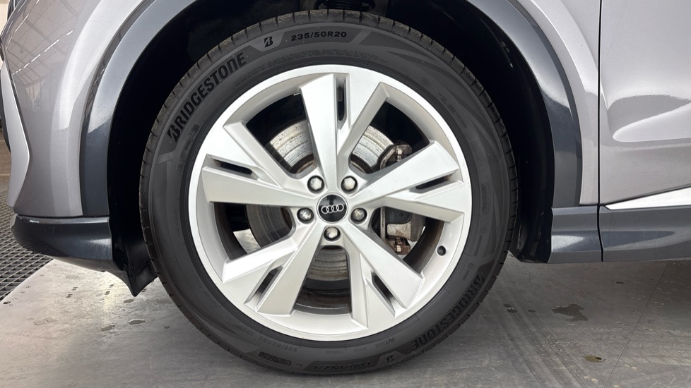 AUDI Q4 E-TRON ESTATE 210kW 45 82kWh S Line 5dr Auto [Leather]