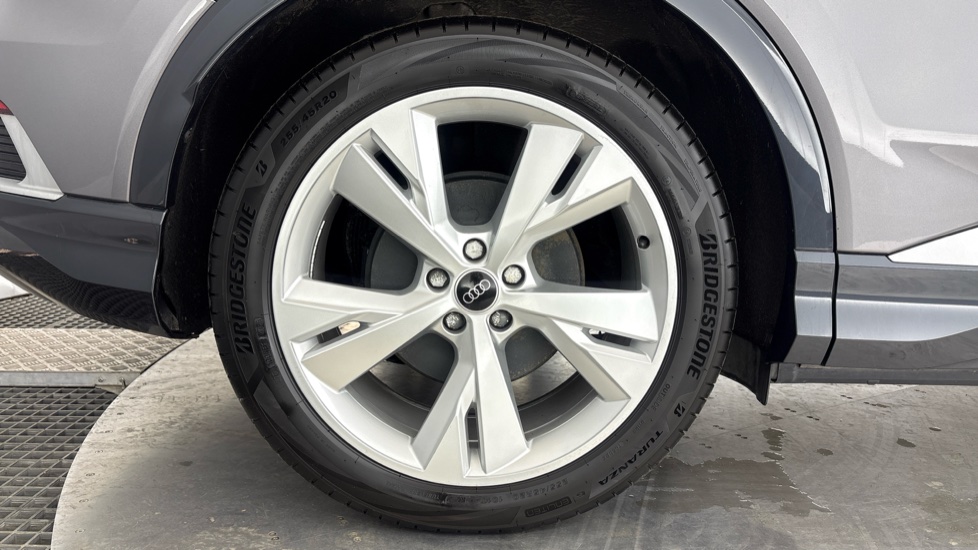 AUDI Q4 E-TRON ESTATE 210kW 45 82kWh S Line 5dr Auto [Leather]