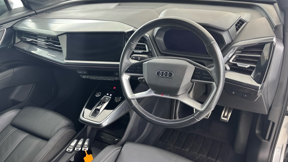 AUDI Q4 E-TRON ESTATE 210kW 45 82kWh S Line 5dr Auto [Leather]