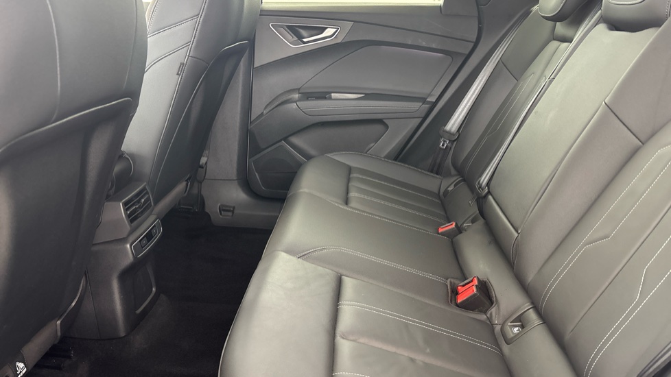 AUDI Q4 E-TRON ESTATE 210kW 45 82kWh S Line 5dr Auto [Leather]