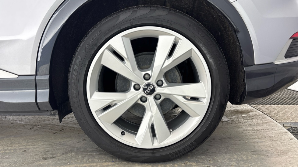 AUDI Q4 E-TRON ESTATE 210kW 45 82kWh S Line 5dr Auto [Leather]