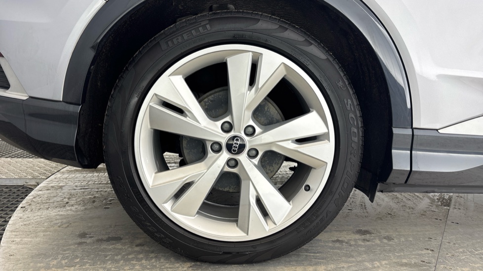 AUDI Q4 E-TRON ESTATE 210kW 45 82kWh S Line 5dr Auto [Leather]