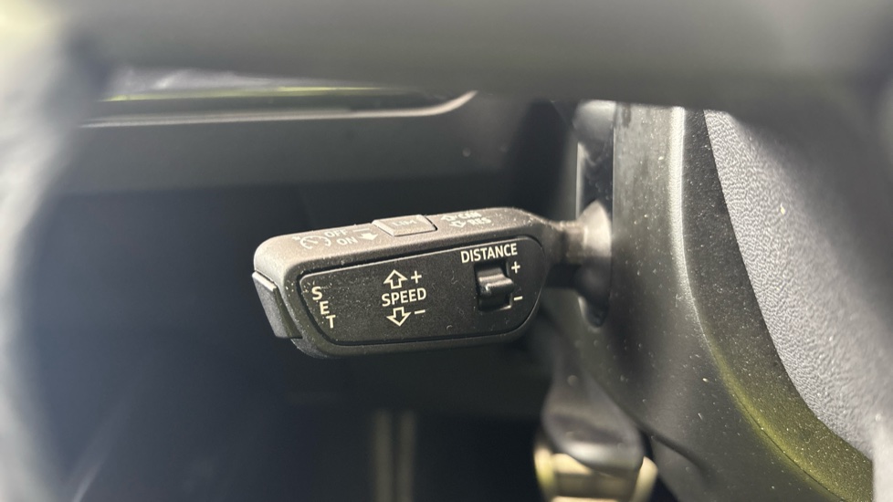 AUDI Q4 E-TRON ESTATE 210kW 45 82kWh S Line 5dr Auto [Leather]