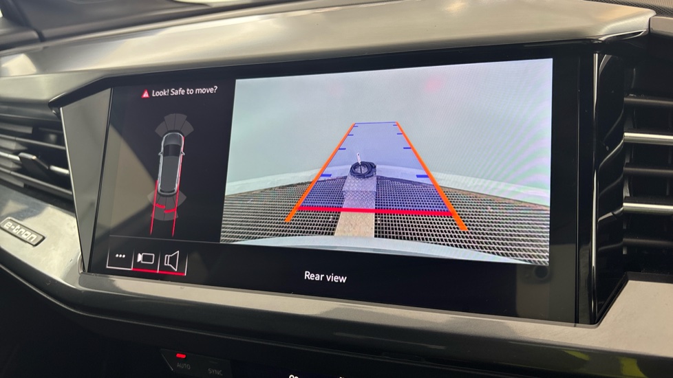AUDI Q4 E-TRON ESTATE 210kW 45 82kWh S Line 5dr Auto [Leather]