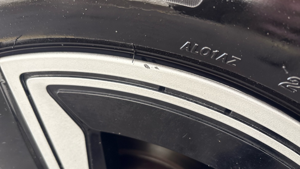 BMW iX3 Scuff