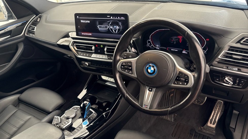 BMW iX3 Image 9