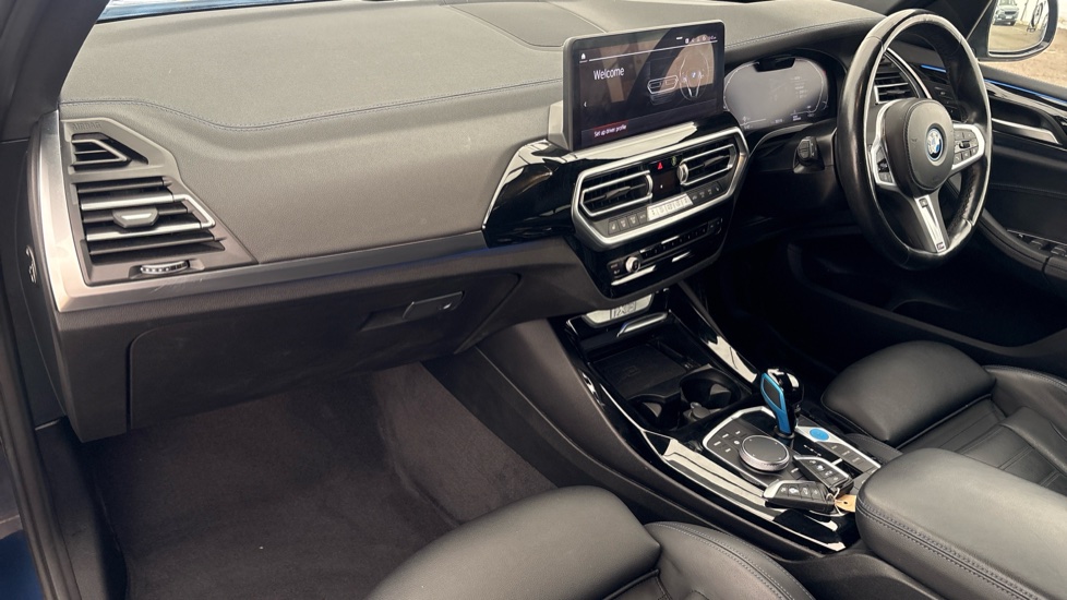 BMW iX3 Image 10