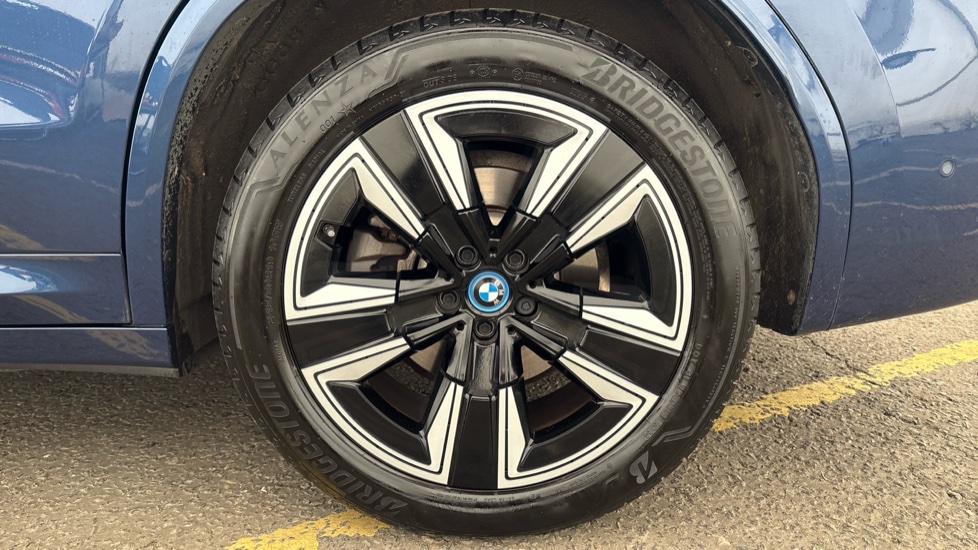 BMW iX3 Image 18