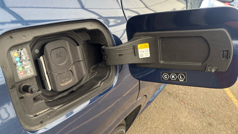 BMW iX3 Image 21