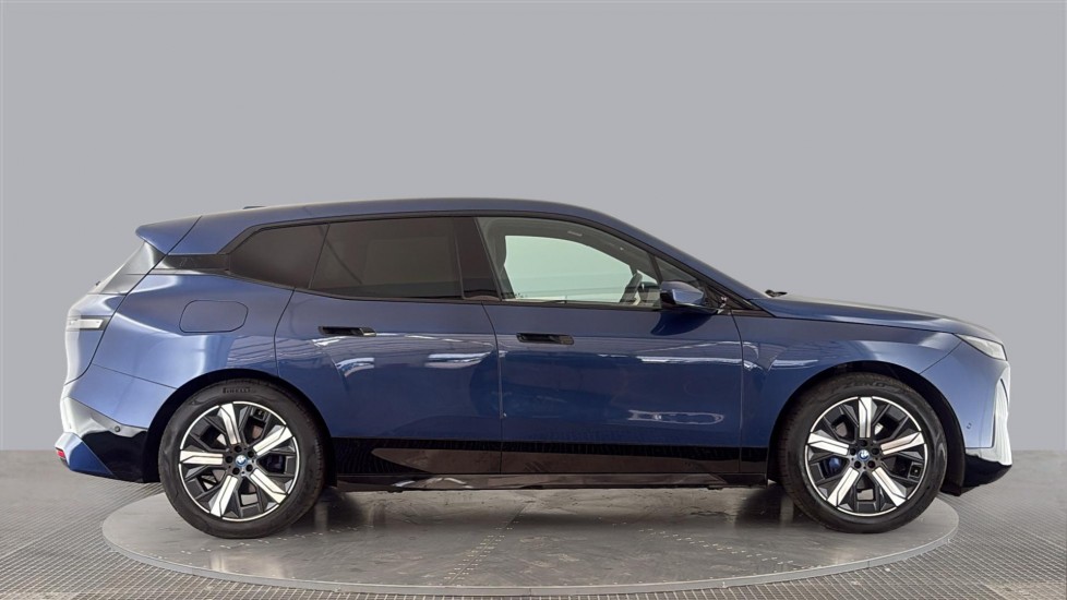 BMW iX Image 6