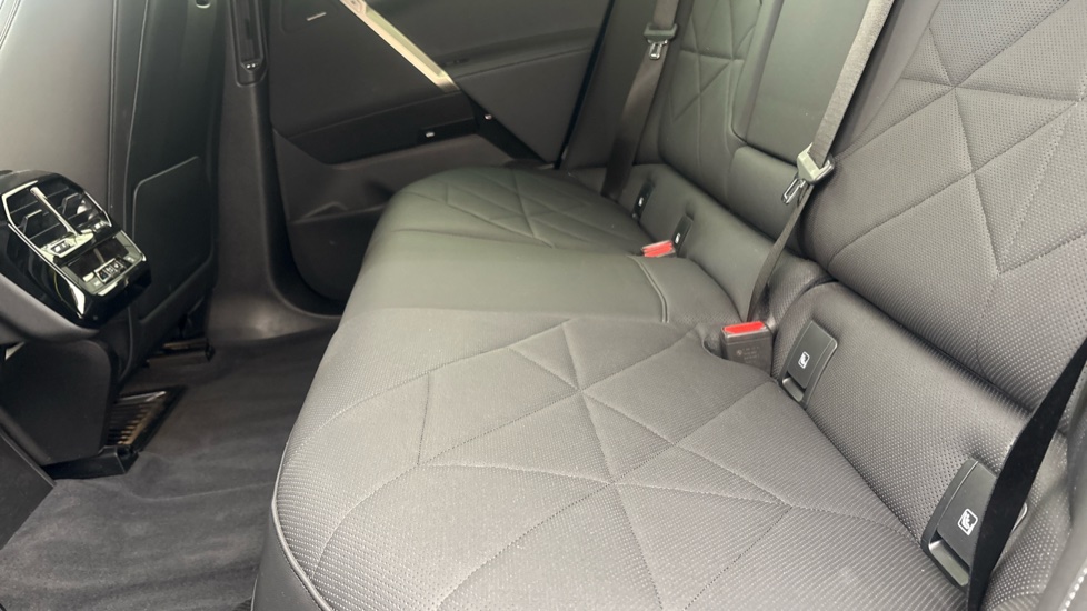 BMW iX Image 14