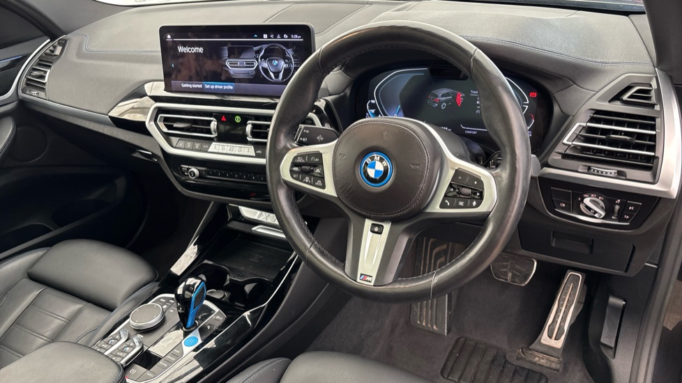 BMW iX3 Image 9