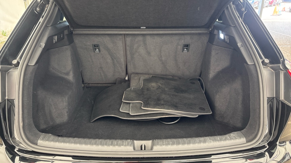 AUDI Q4 Image 15