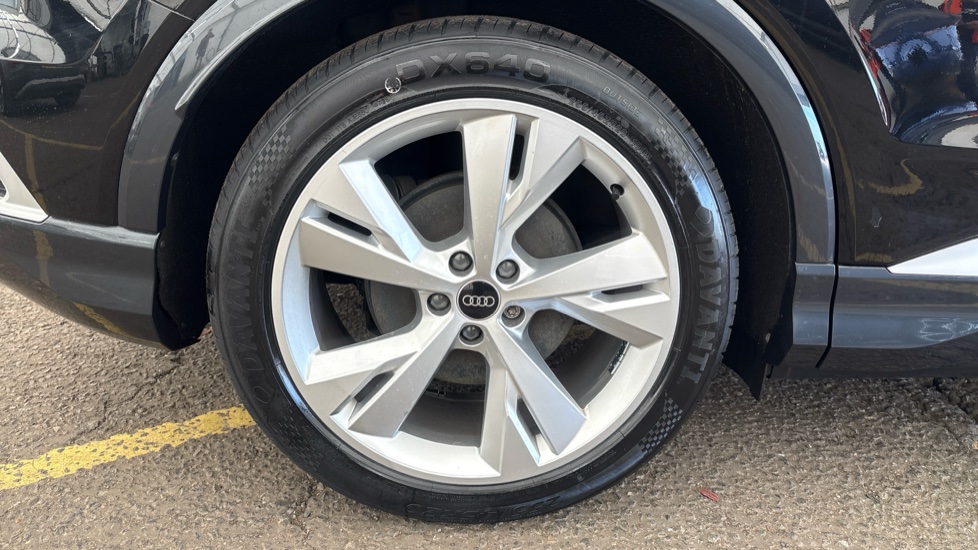 AUDI Q4 Image 19