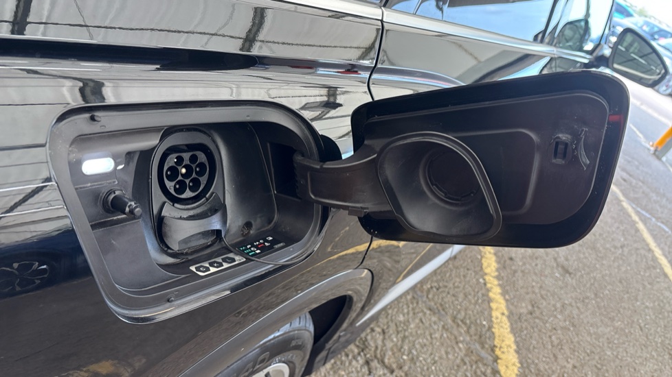 AUDI Q4 Image 21