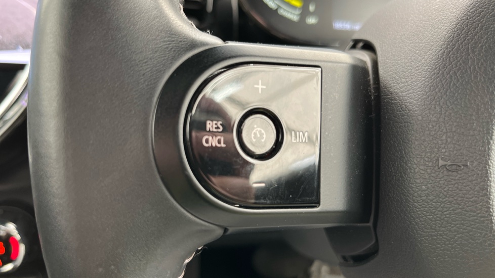 MINI HATCHBACK cruise control