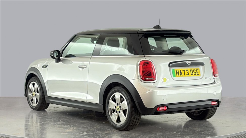 MINI HATCHBACK Image 3